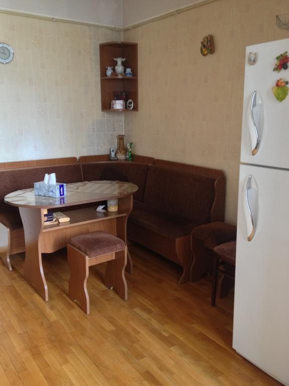 Room In Apartment At Tigrana Metsa Yerevan Exterior foto