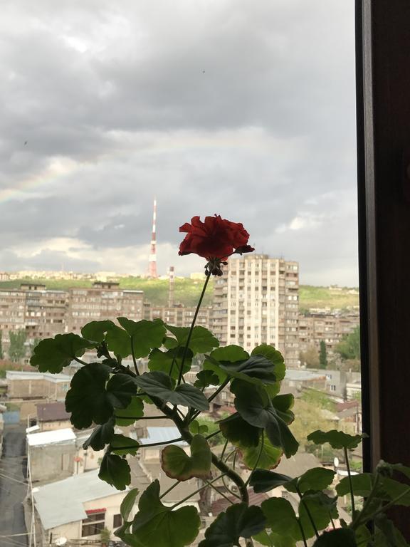 Room In Apartment At Tigrana Metsa Yerevan Exterior foto